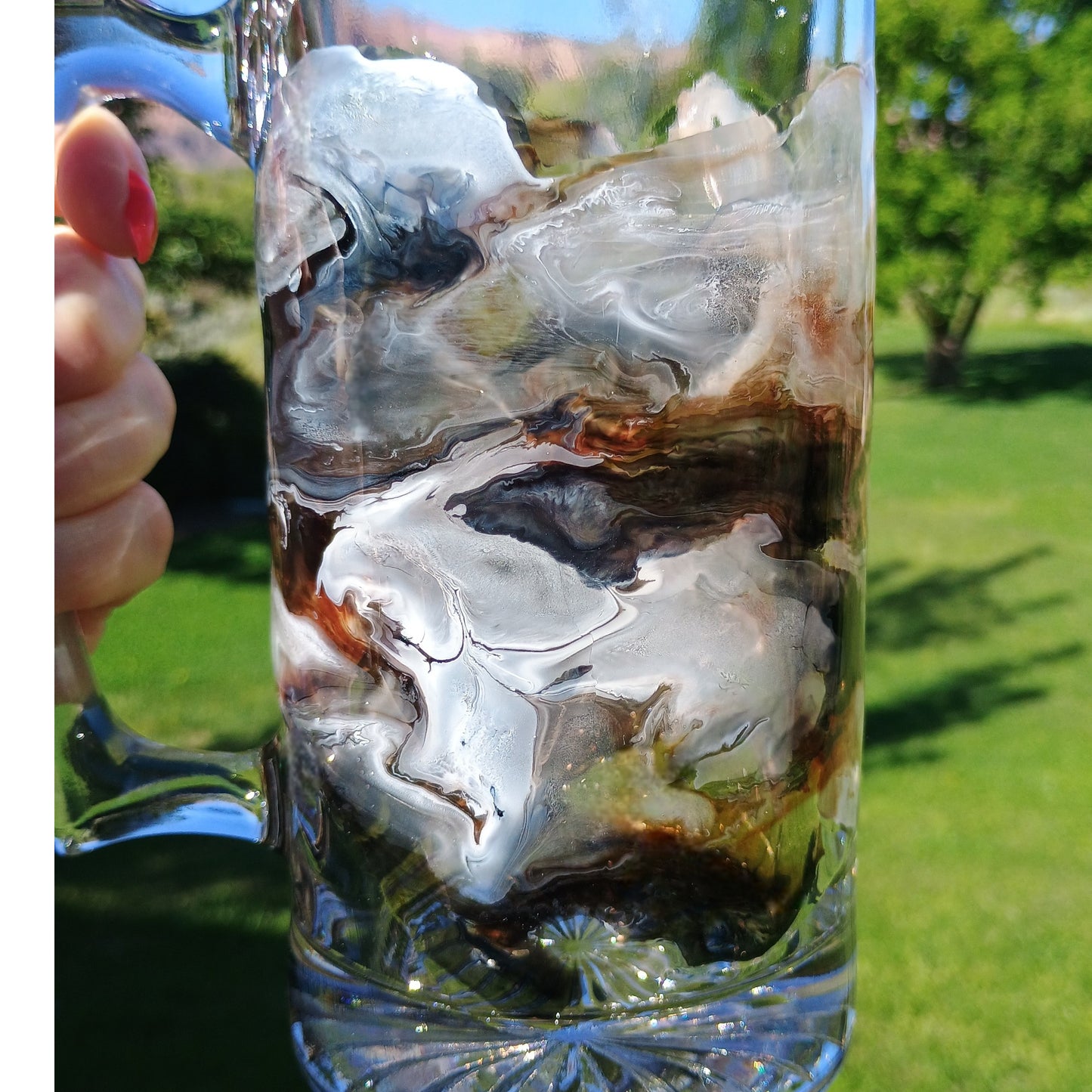 Handmade Resin Art Beer Mug 25oz - Unique Gift for Dad & Beer Lovers